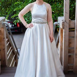 Halter Wedding Dress with Pockets